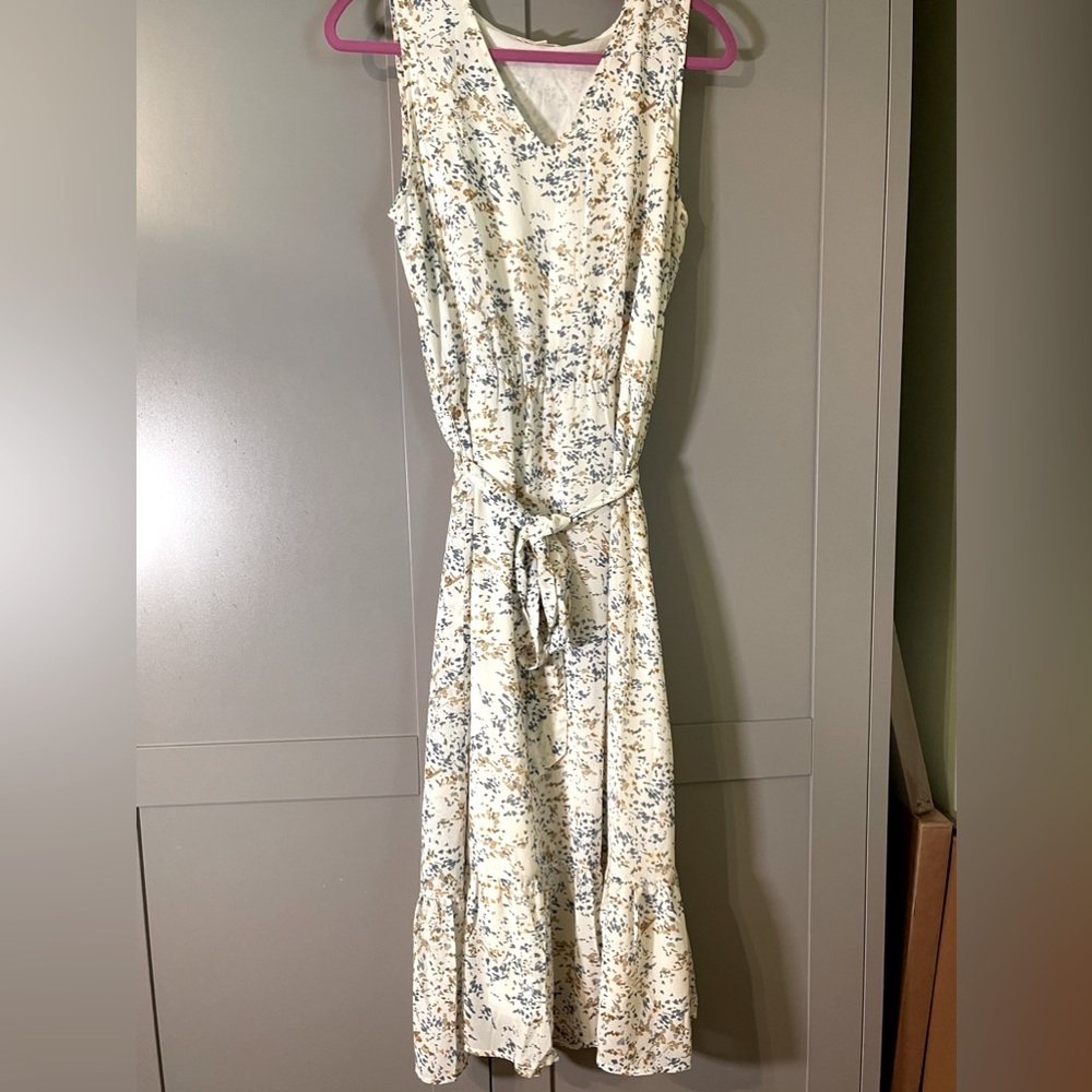 Size large midi dress.